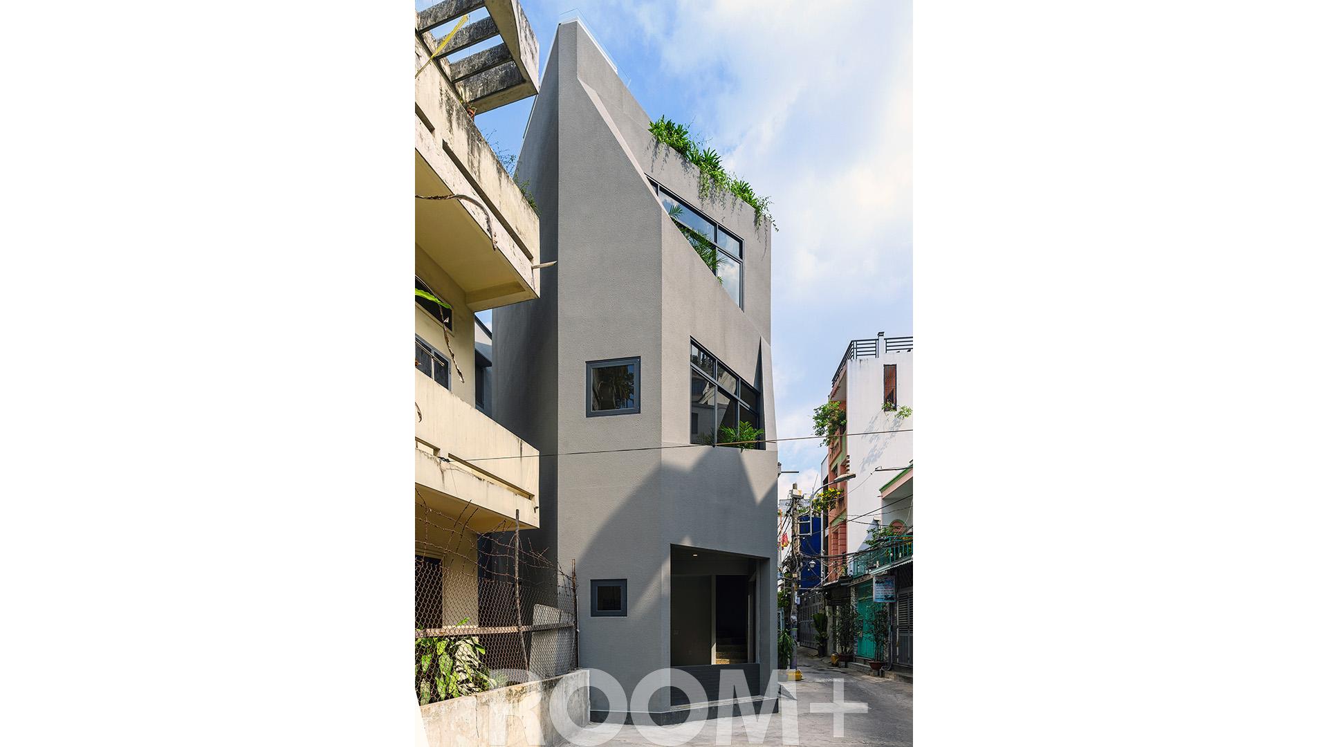 ROOM+ Cornerstone